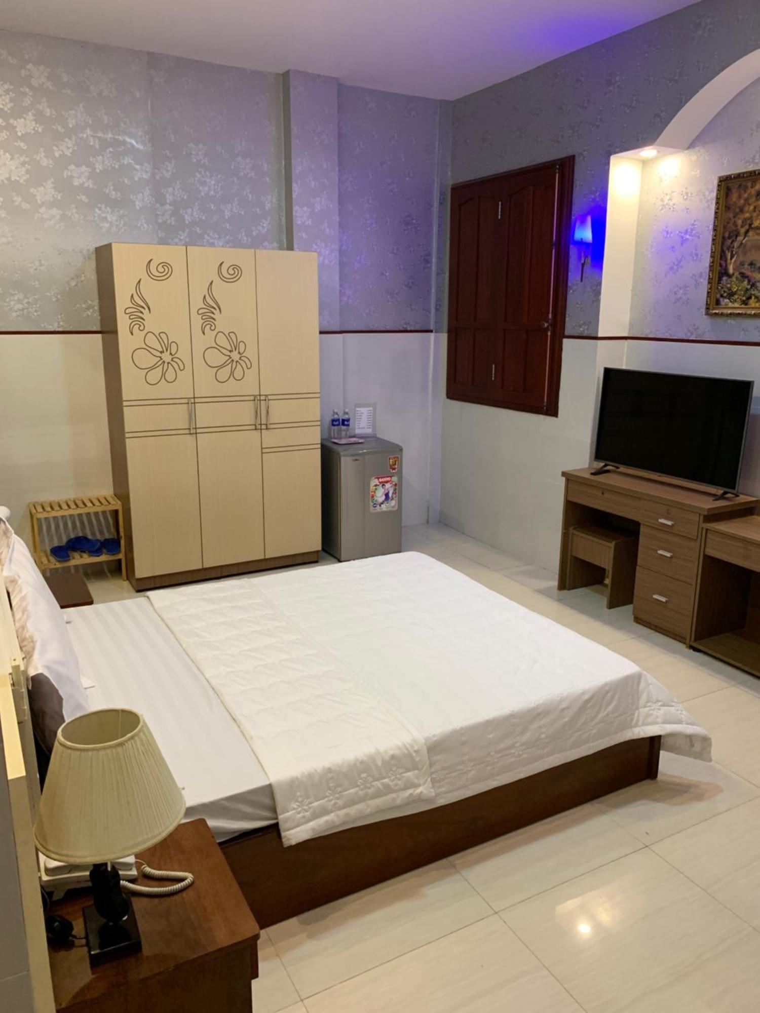 Khach San Kim Hung 2 Hotell Bac Lieu Eksteriør bilde