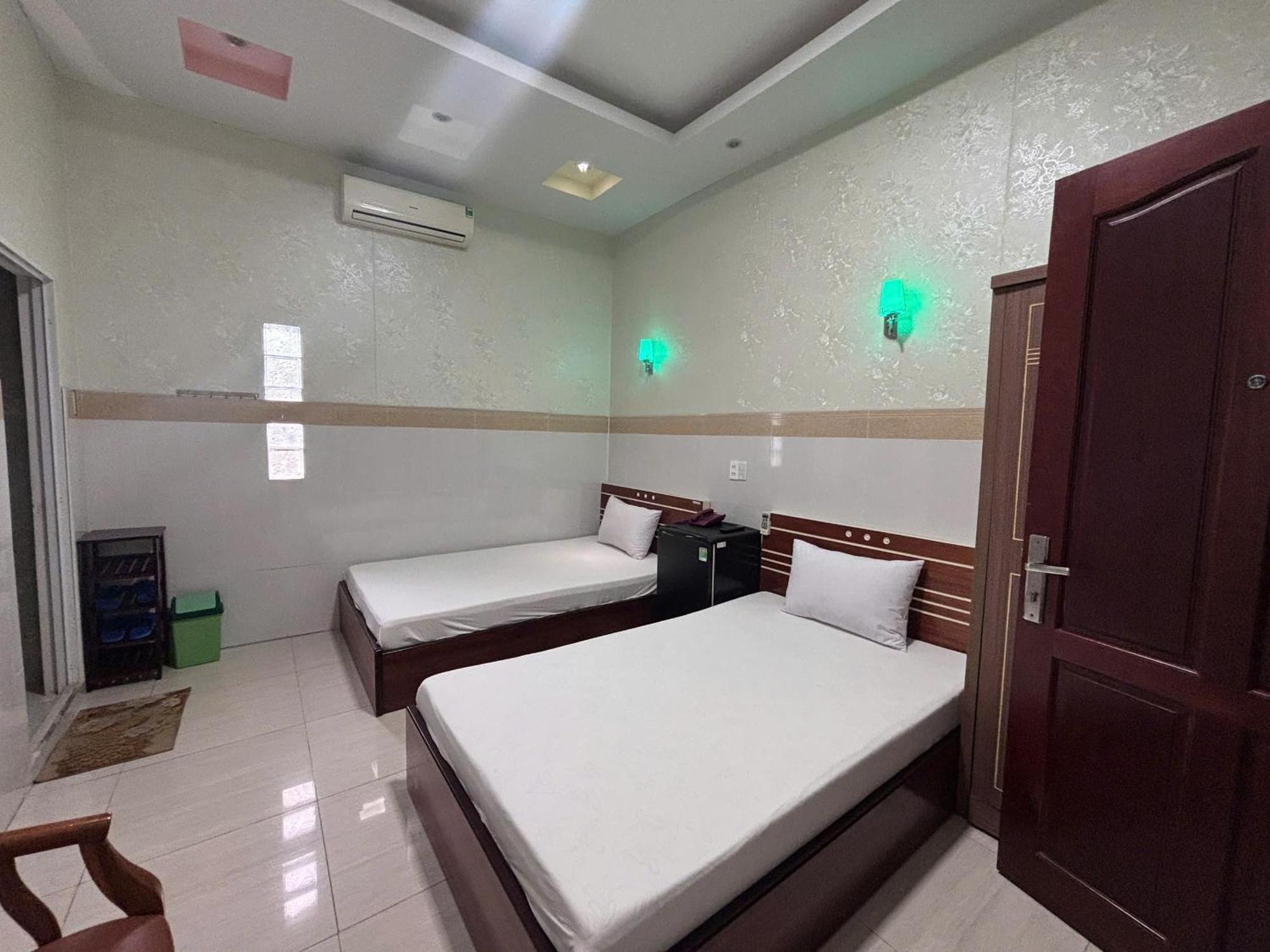 Khach San Kim Hung 2 Hotell Bac Lieu Eksteriør bilde