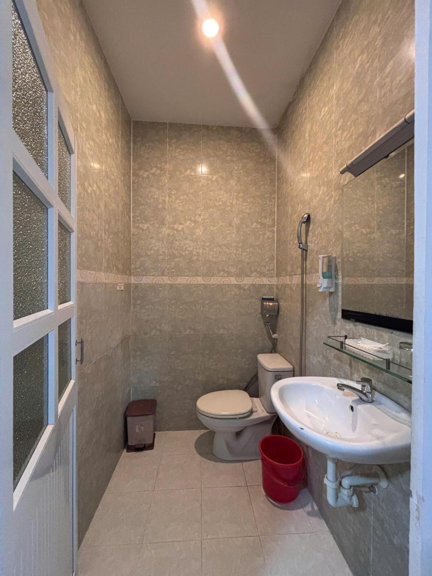 Khach San Kim Hung 2 Hotell Bac Lieu Eksteriør bilde