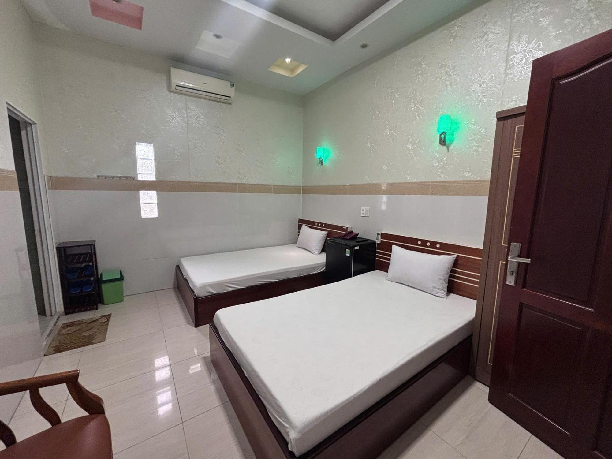 Khach San Kim Hung 2 Hotell Bac Lieu Eksteriør bilde